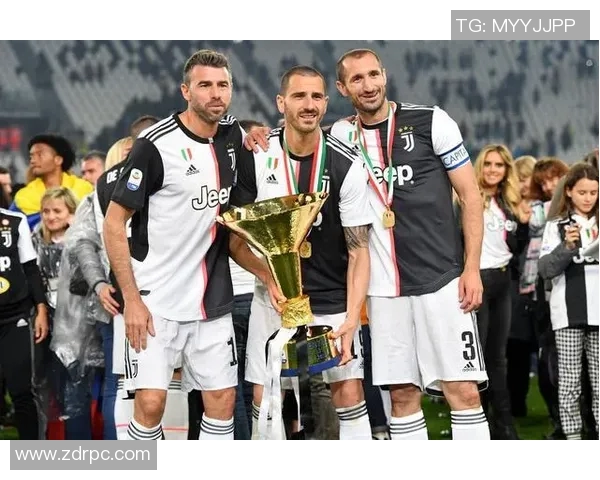 意大利传奇基耶利尼加盟卡利亚里，助力球队保级